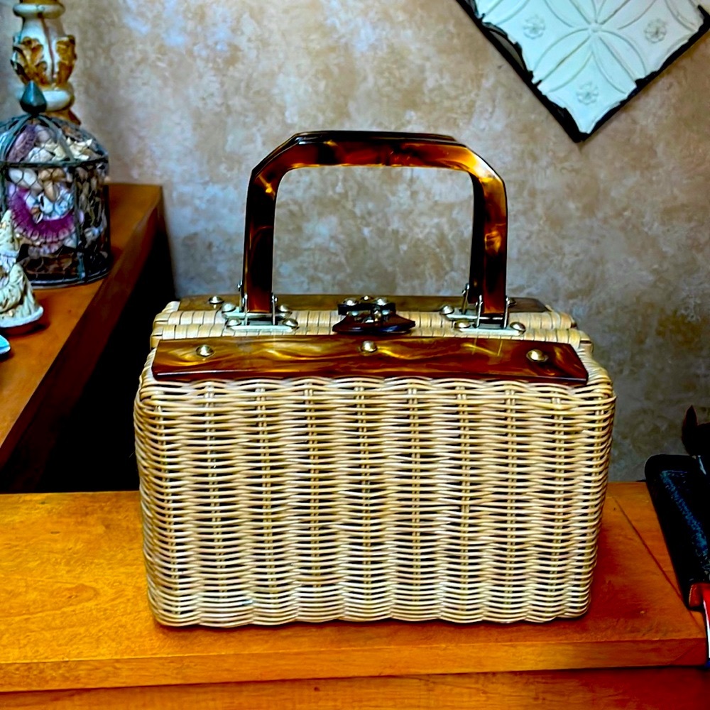 Vintage Straw Basket Handbag